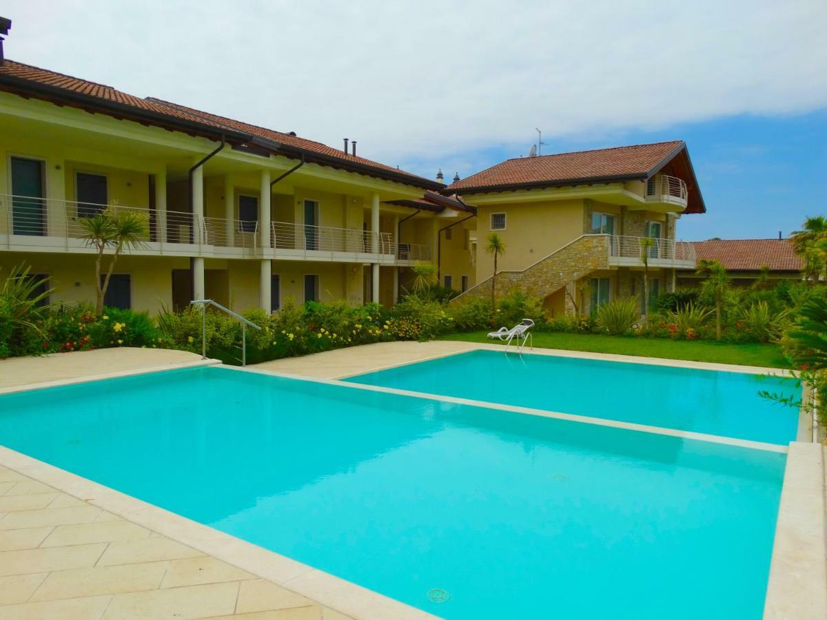 Phoenix Garda Hills Sirmione Bagian luar foto