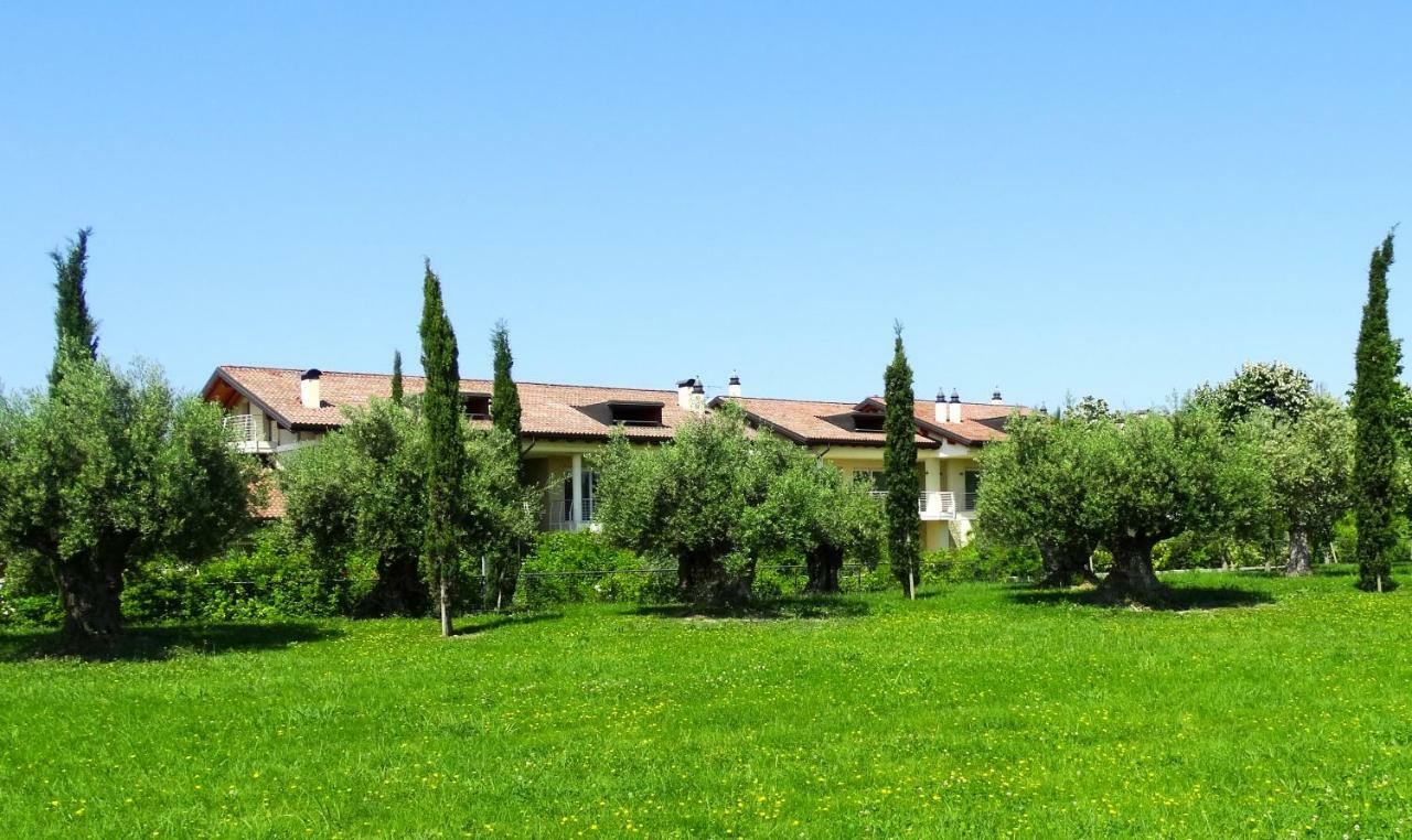 Phoenix Garda Hills Sirmione Bagian luar foto