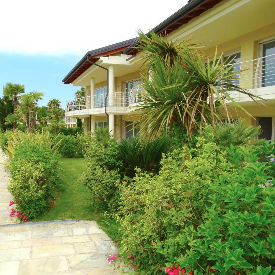 Phoenix Garda Hills Sirmione Bagian luar foto