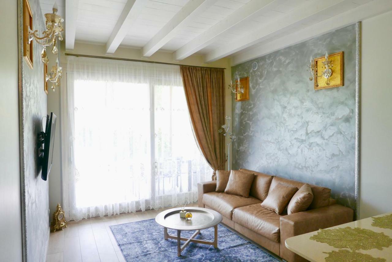 Phoenix Garda Hills Sirmione Bagian luar foto