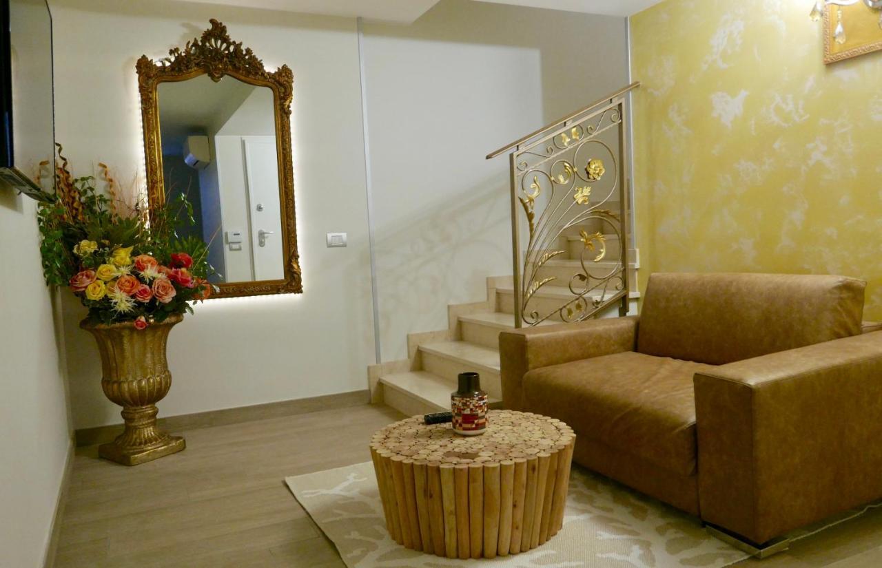Phoenix Garda Hills Sirmione Bagian luar foto